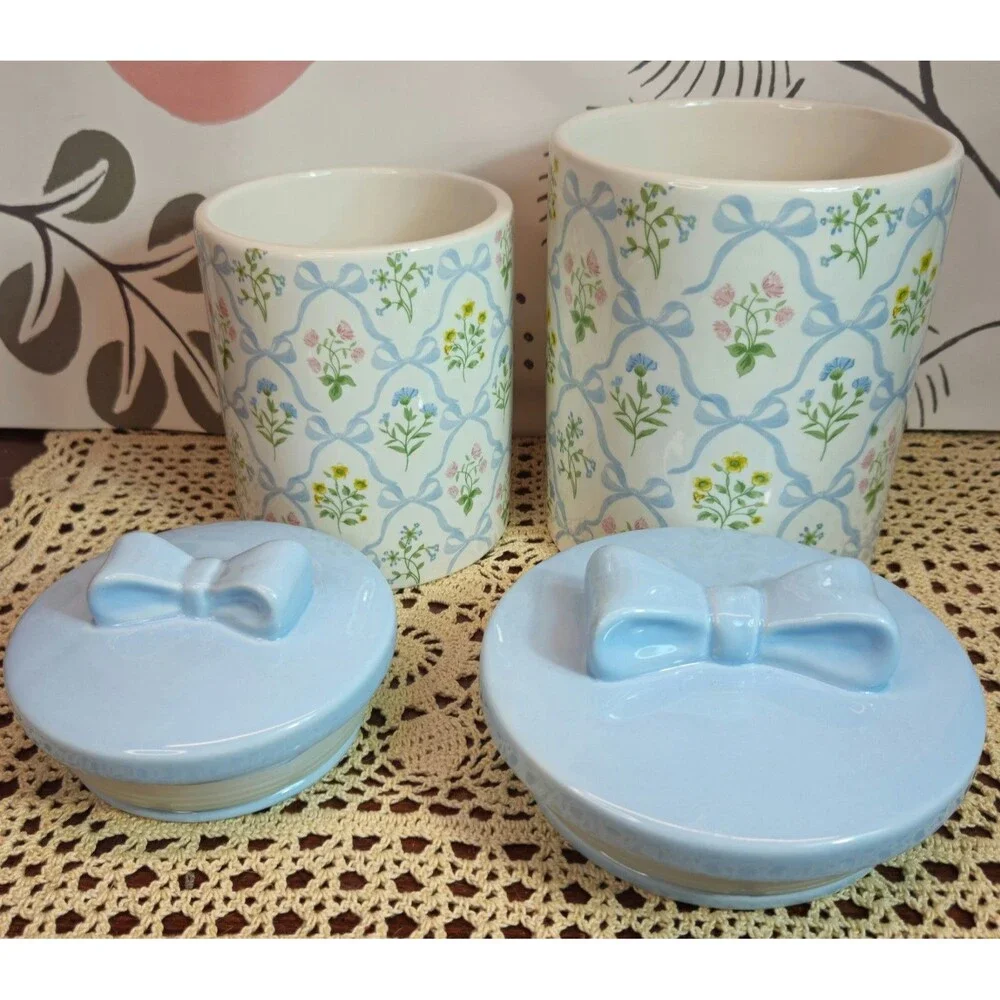 NWT Set of 2 Blue Ribbon & Floral Graduated Canisters w/ Freshness Lids